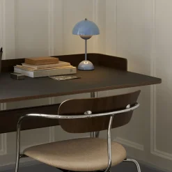 Bureau Pavilion AV17 Linoleum Iron 4178 - Noyer / Pieds Chrome