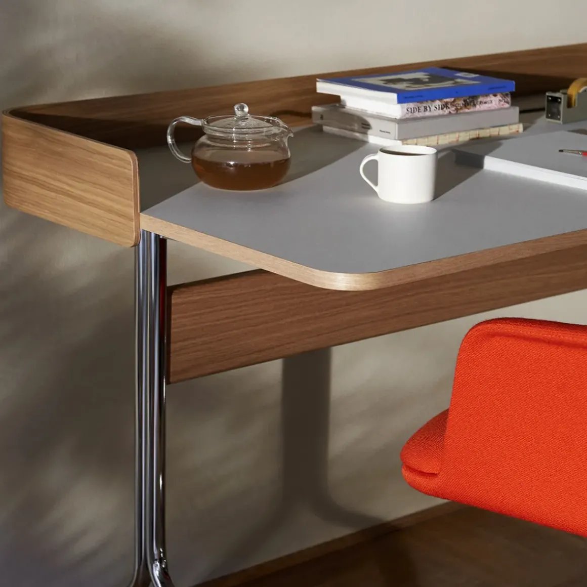 Bureau Pavilion AV17 Linoleum Mushroom 4176 - Chêne / Pieds Chrome