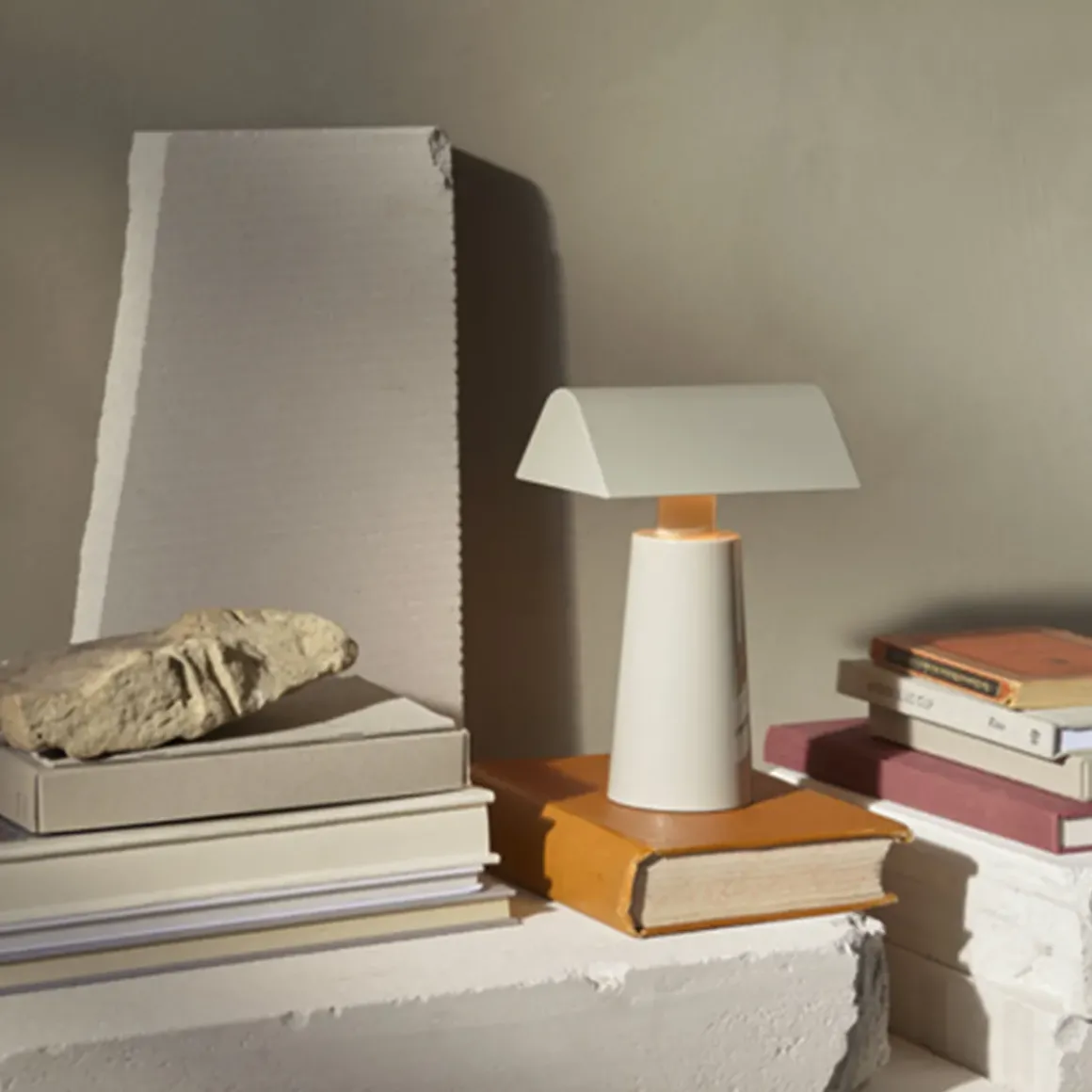 Lampe de table Caret MF1 H 22cm - Gris soie