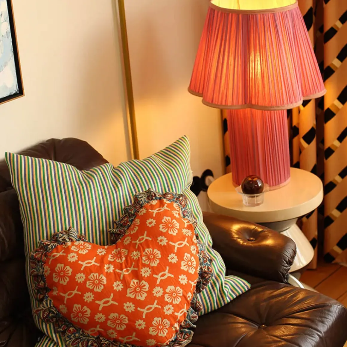 Lampe à poser Myra Silk Fuchsia