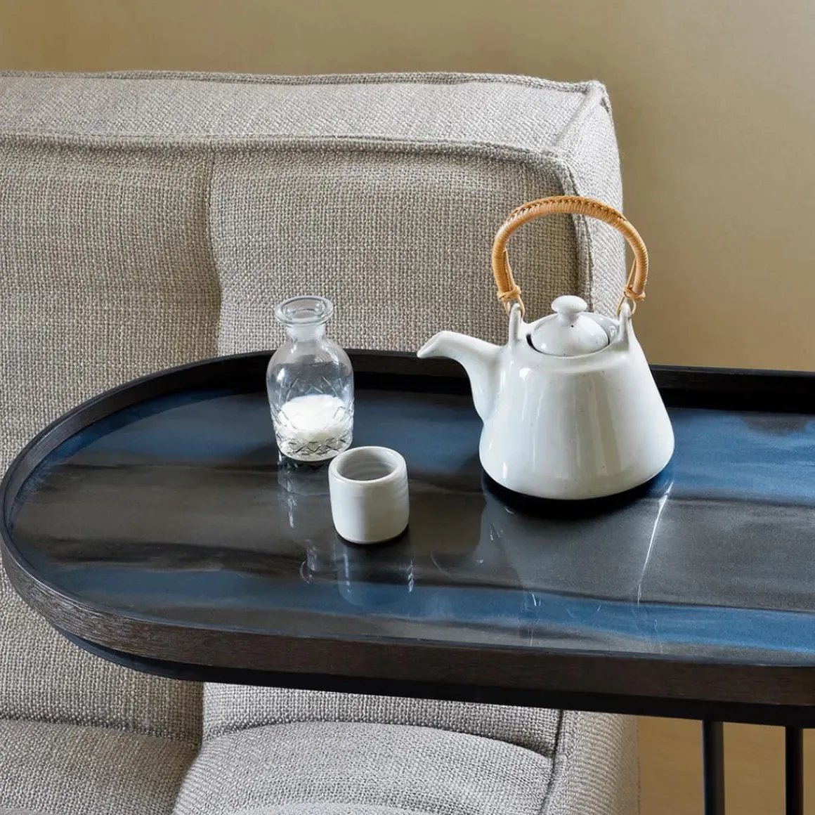 Plateau en verre Graphite - Organic Glass Oblong - L 71 cm