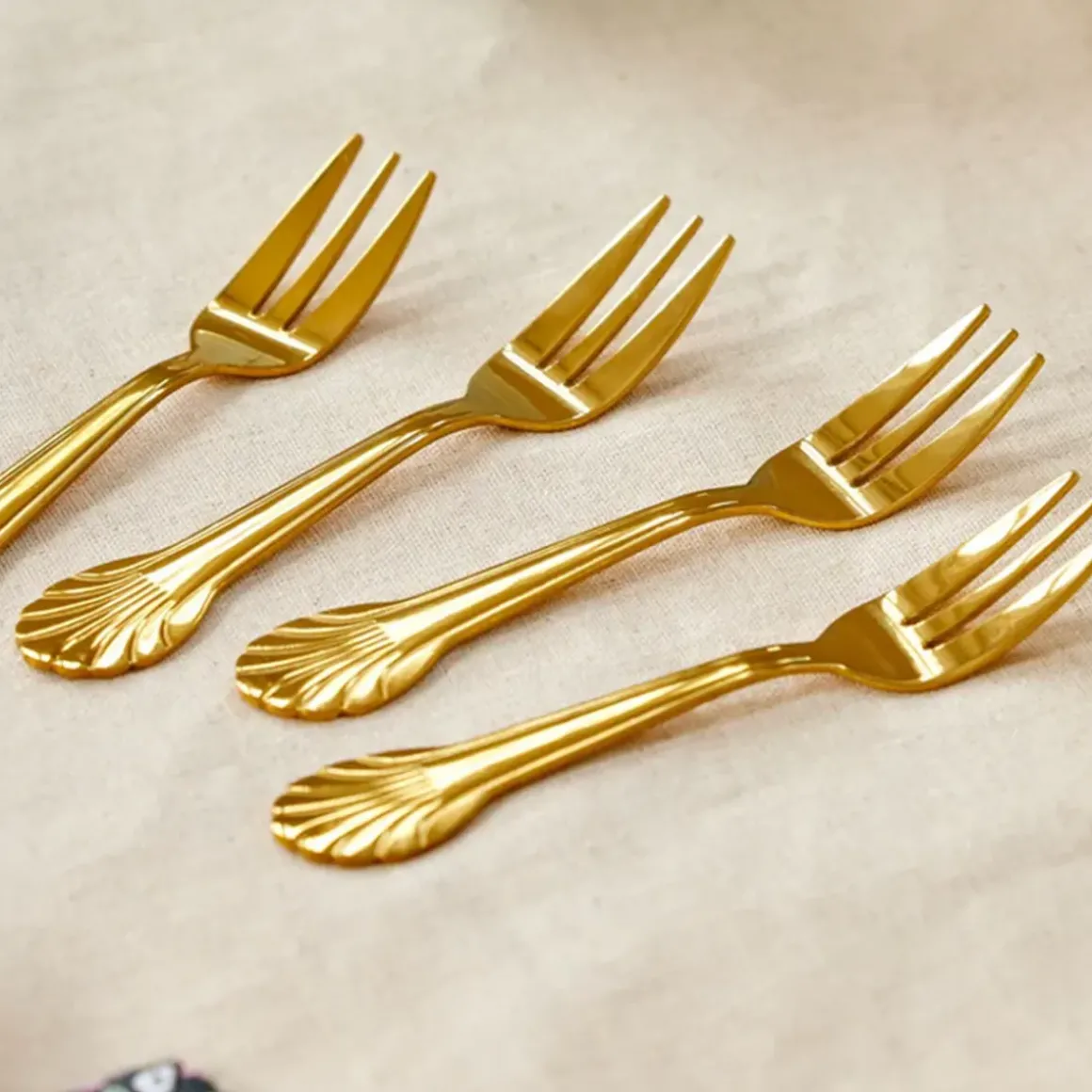 Set de 4 fourchettes en acier inoxydable