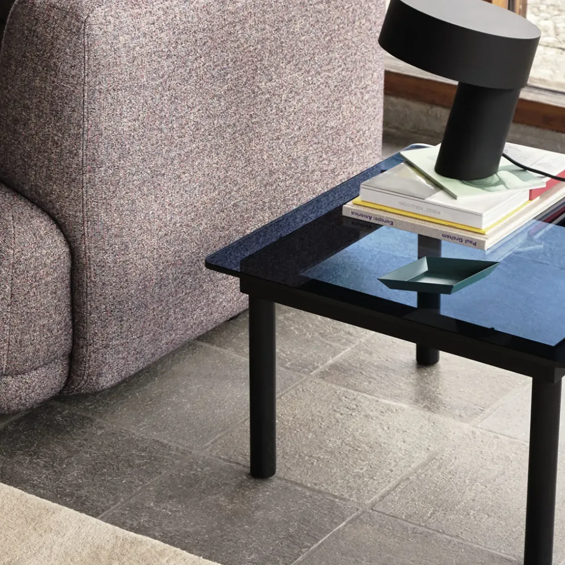 Table basse Kofi Chêne Massif Noir u0026 Verre Teinté Gris - l 120 x L 120 x h 36 cm