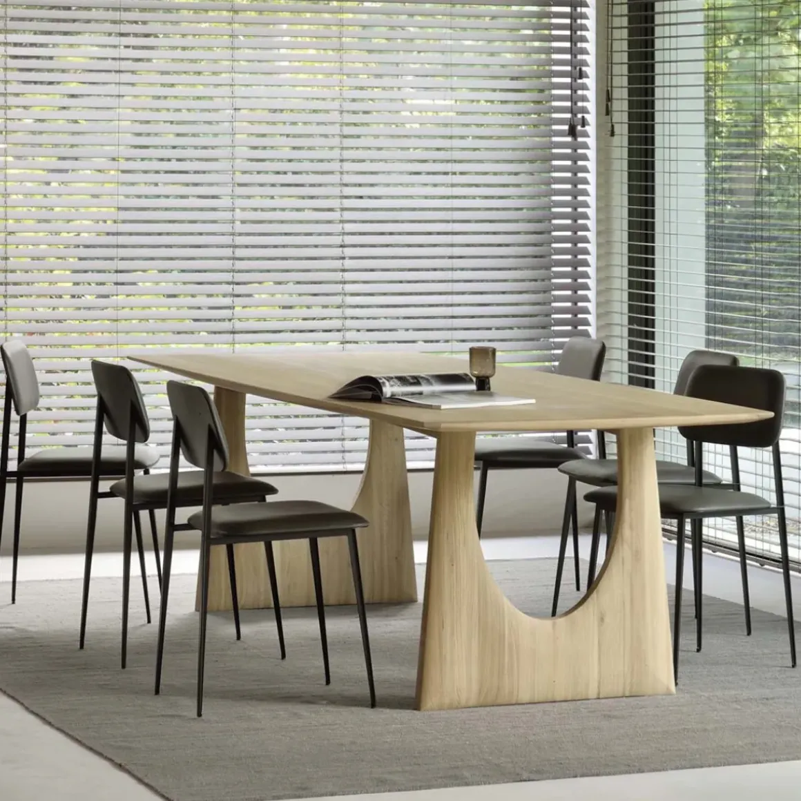Table Geometric en chêne - L 250 cm