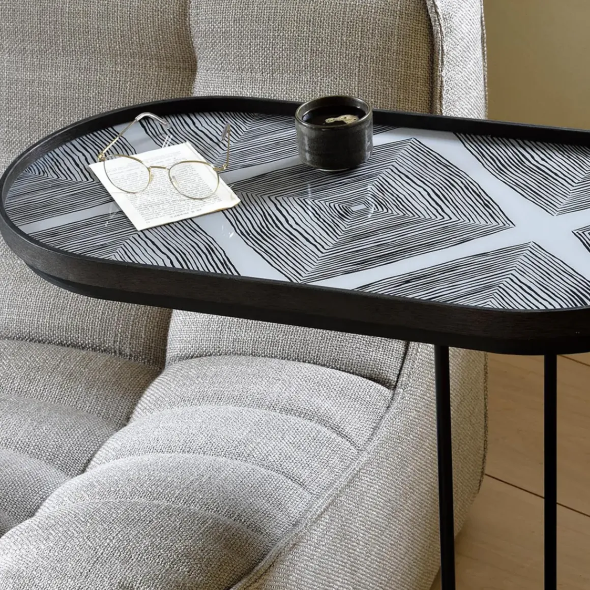 Table à plateau Oblong en métal et bois - L 69 cm