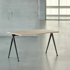 Table Pyramid 01 Base noire u0026 Plateau chêne mat lacqué