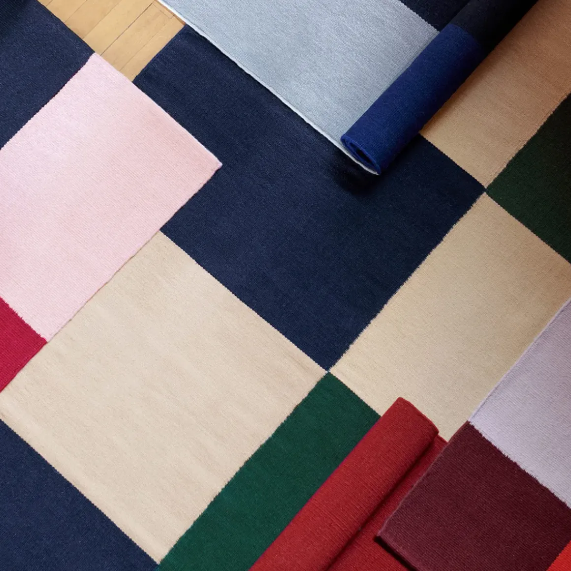 Tapis Ethan Cook Flat Works - 170 x 240 cm - Carreaux Vert Pêche