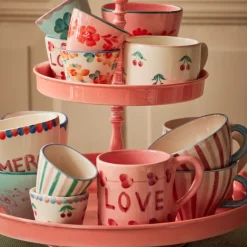 Tasse à rayures en céramique