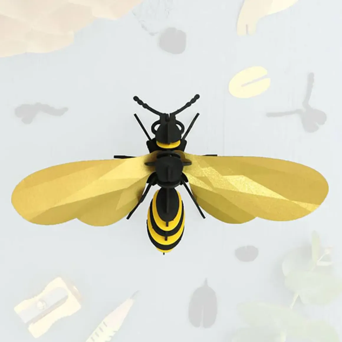 Trophée Origami Guêpe - Ailes dorées