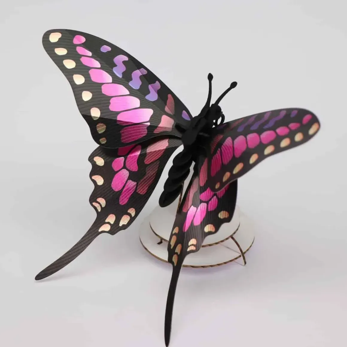 Trophée Origami Papillon Épée Rose